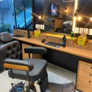 10% DESCONTO NOS SERVIÇOS DE CORTE OU BARBA OU CORTE + BARBA GANHE DEPILAÇÃO DE ORELHA E NARIZ