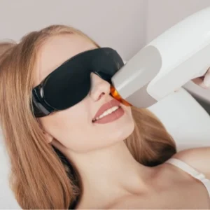 10 SESSÕES DE DEPILAÇÃO A LASER BUÇO DE R$588,00 POR R$89,00